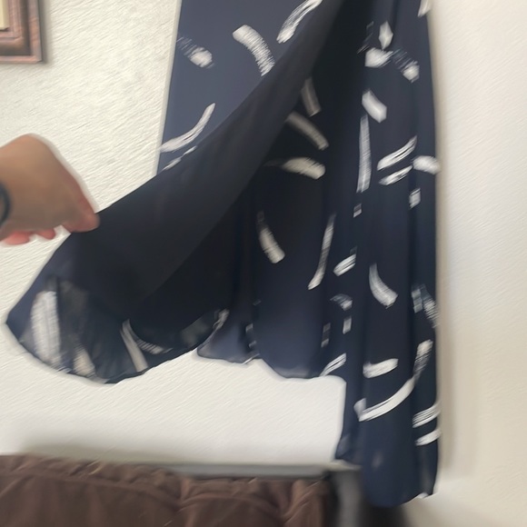 Joie Bethwyn Printed 100% Silk Short-Sleeve Wrap Navy Blue Dress Size XS - Picture 7 of 11